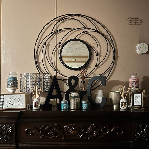 *SOLD* Yankee candles Large Jars - Picture 2 of 8